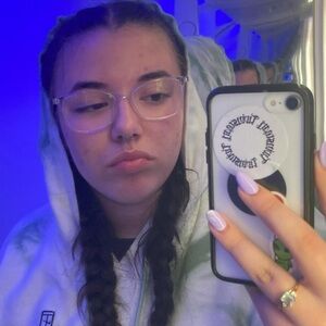 Meet your Posher, Daisy